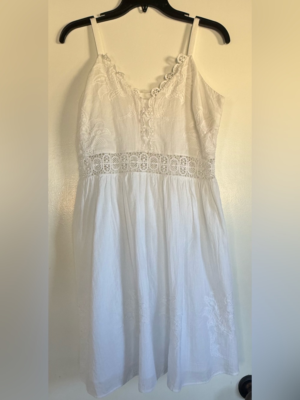 LAST CHANCE! White Embroidered Lace Dress with Zipper and Lining